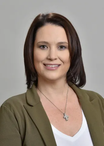 enrollment advisor for the distance ABSN program of Saint Joseph's College of Maine